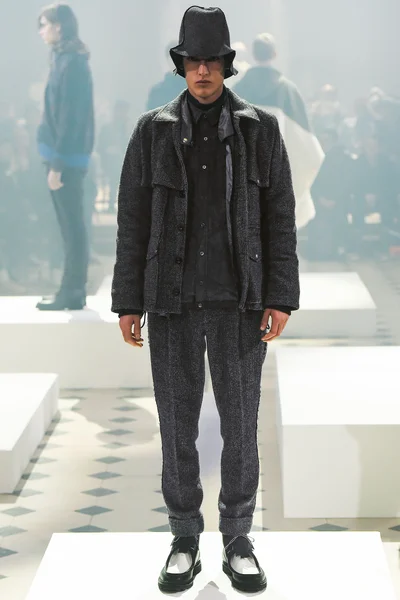 Look 1